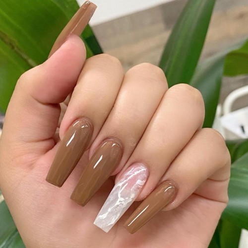How to Make Your Brown Nails Last Longer插图3