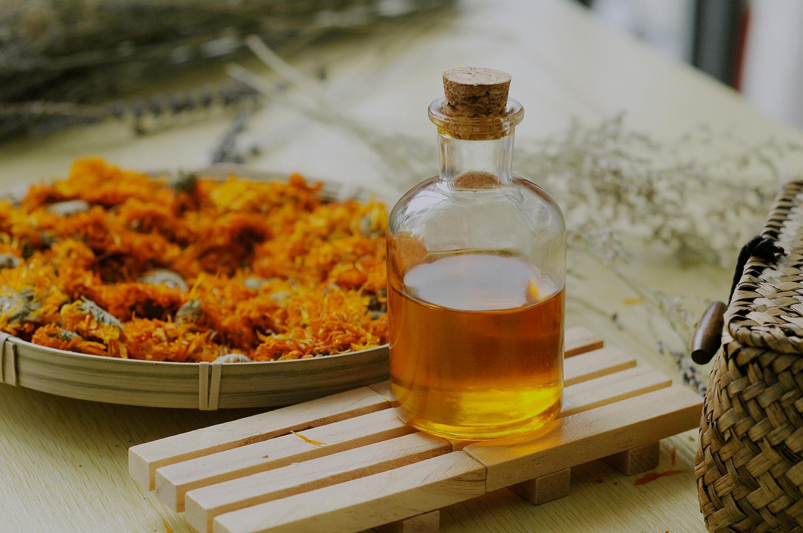 All You Need to Know About Calendula Oil缩略图