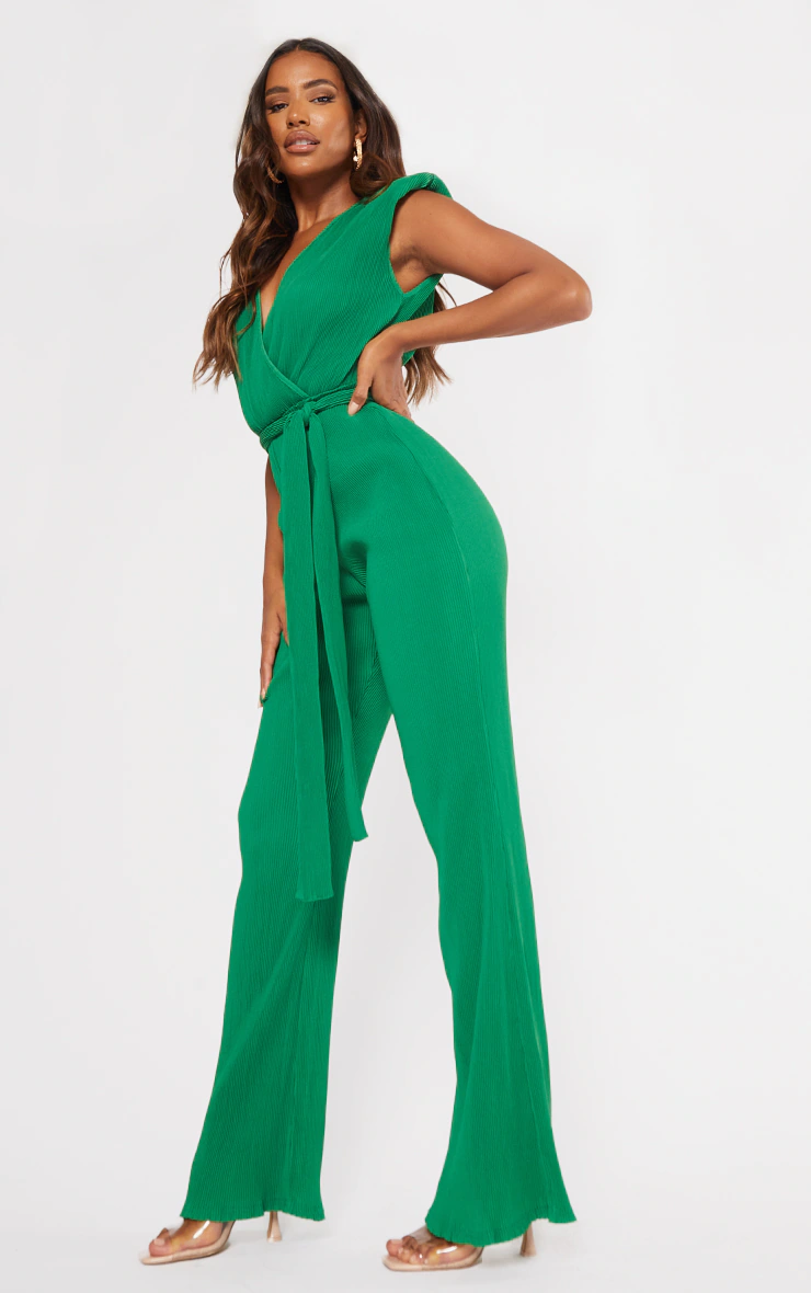 The Influence of Green Jumpsuits in Streetwear Fashion插图