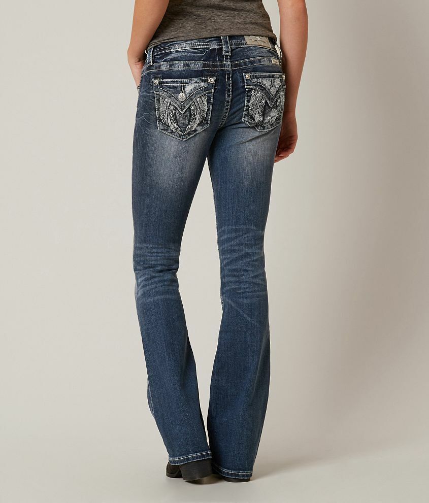 Missme jeans, the history of women's jeans is as rich and varied as the many styles available today. Jeans have evolved from a utilitarian garment into a fashion staple,