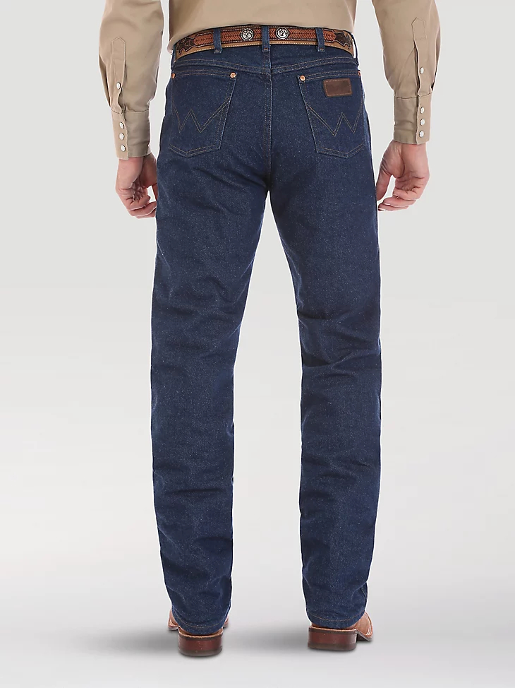Wrangler regular fit jeans have long been a trusted choice for men seeking comfortable, durable, and stylish denim apparel.