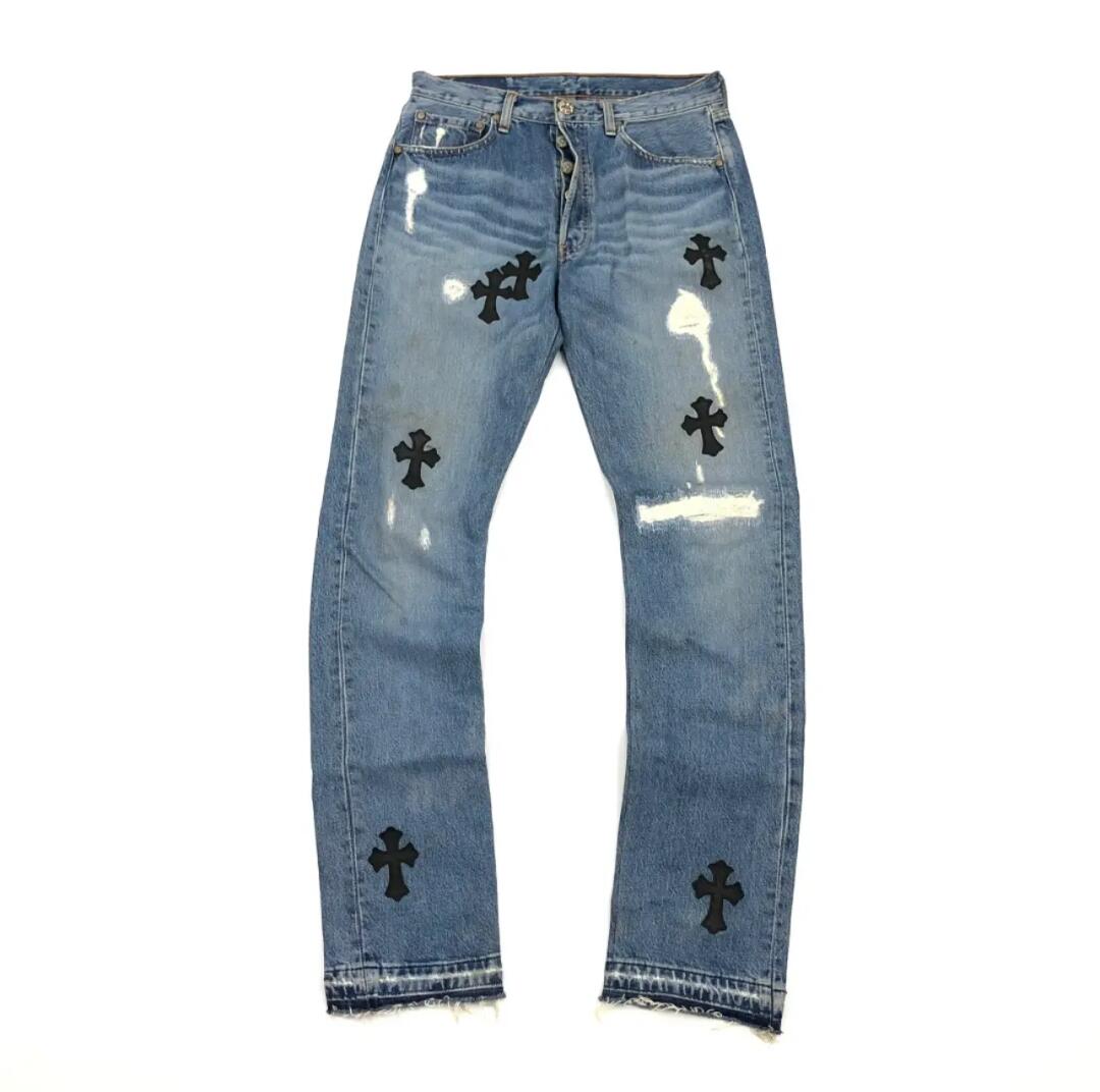 In the realm of high-end fashion, Chrome hearts jeans has established itself as a beacon of luxury and edgy sophistication.