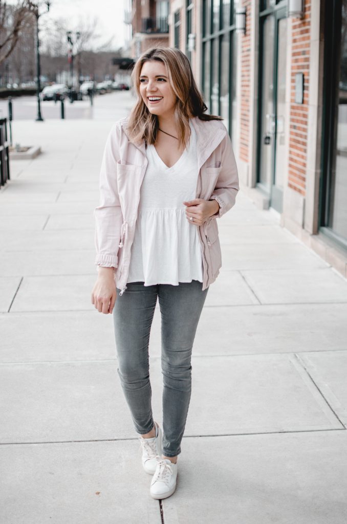 Grey jean outfits are a versatile wardrobe staple that can be dressed up or down for various occasions. Their neutral hue provides
