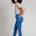 What is a size 6 in jeans?