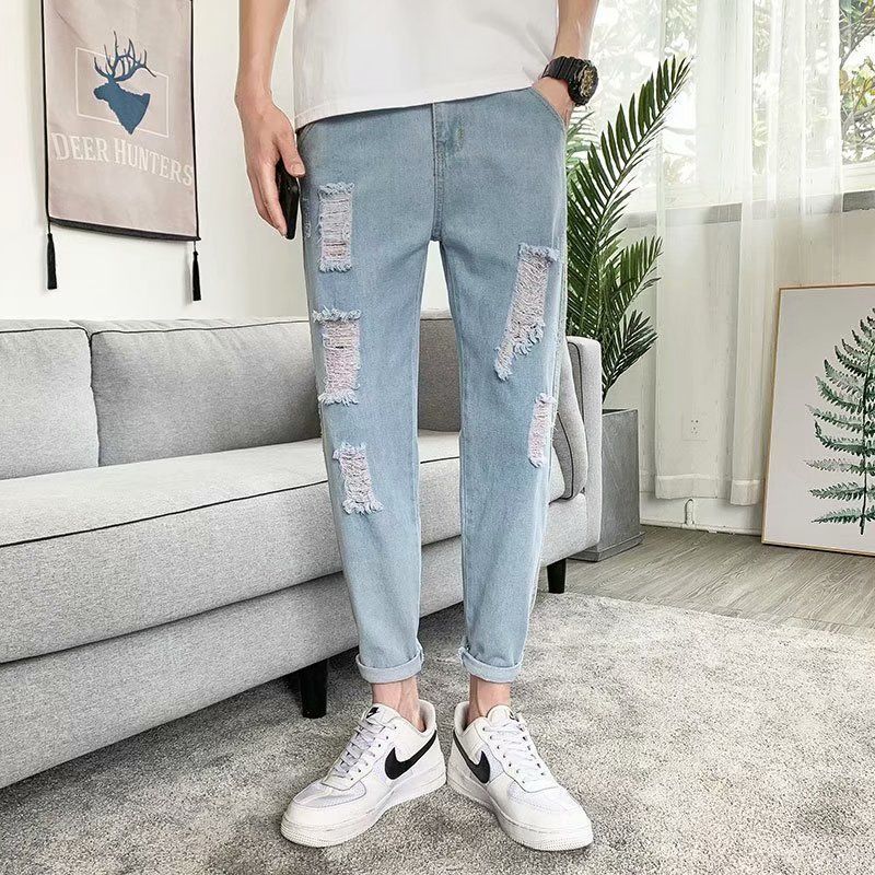 How to sew a hole in jeans?