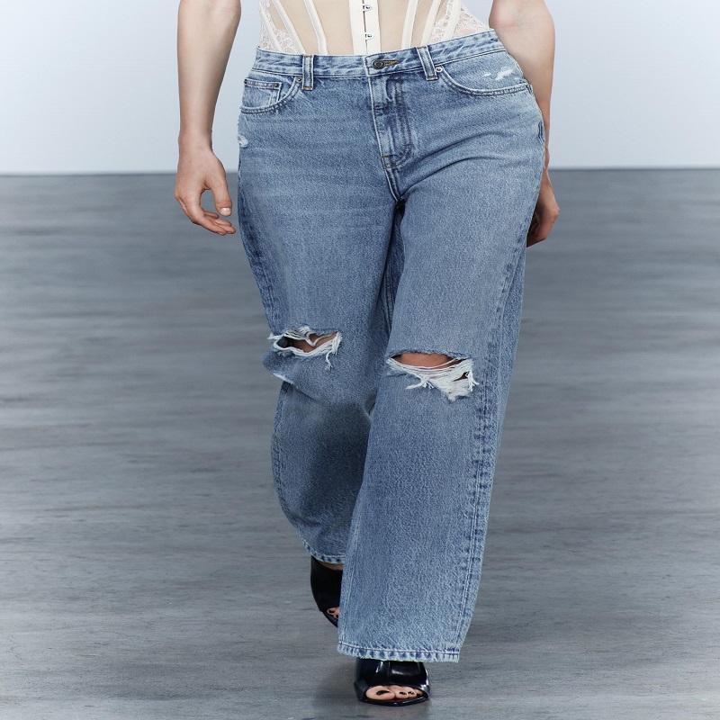 Women's baggy jeans