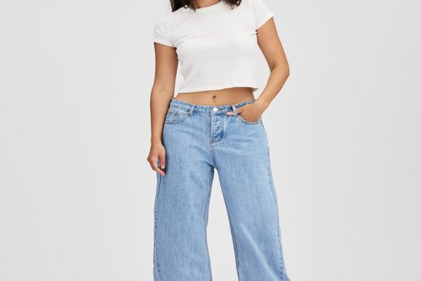 Low rise baggy jeans