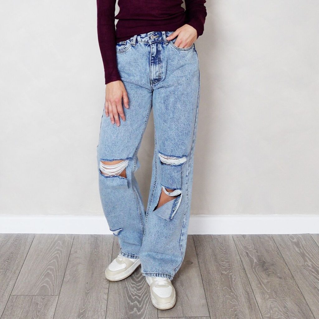 Baggy low rise jeans