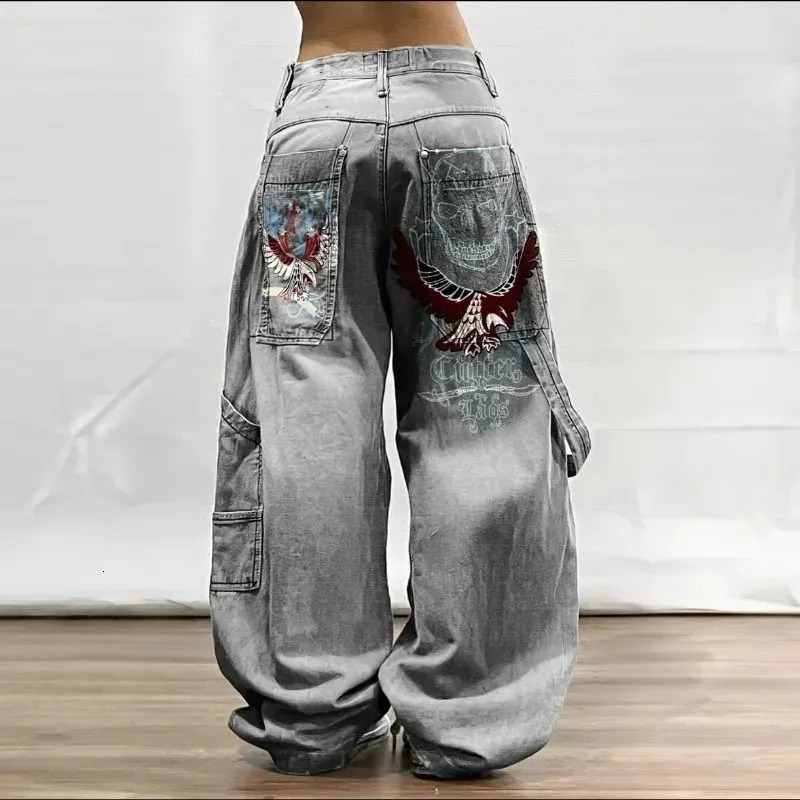 wear with baggy jeans women