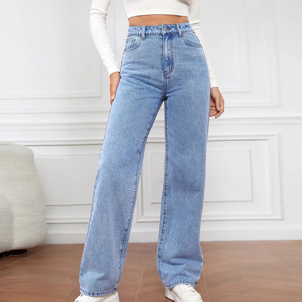 Baggy light blue jeans