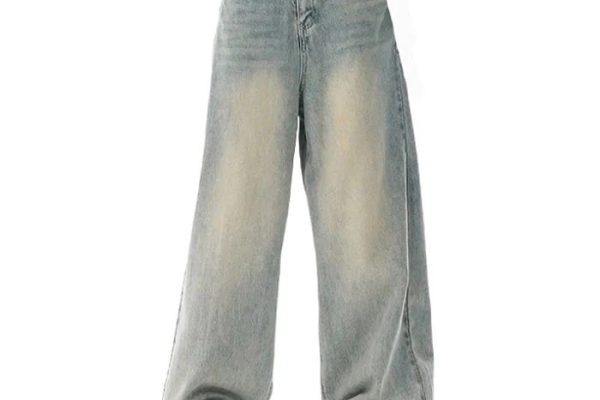 Baggy light blue jeans