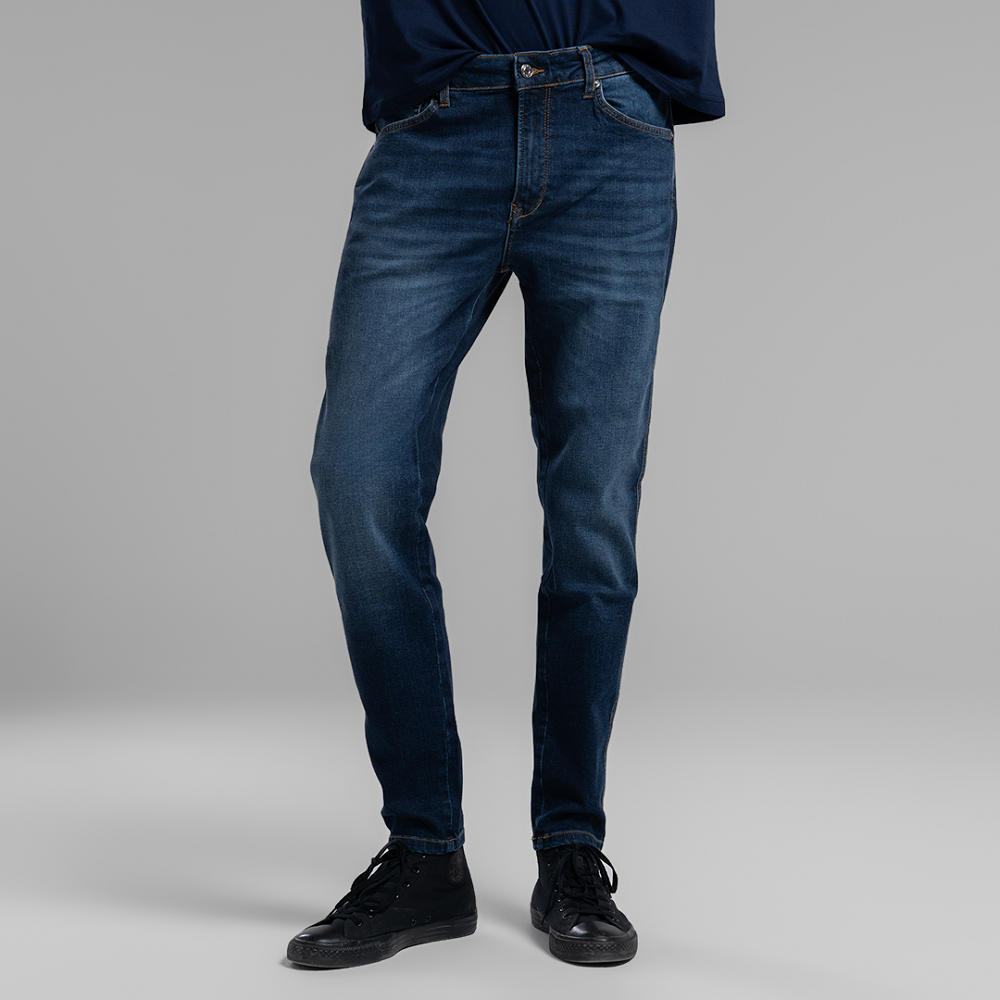 slim fit jeans