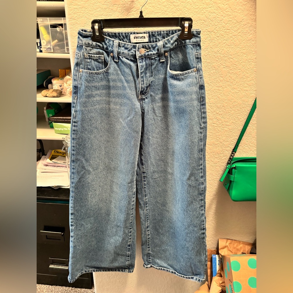 low-rise-baggy-jeans