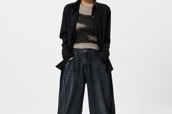 Mid Rise Baggy Jeans: Tips for Styling with Tops and Footwear mid rise baggy jeans