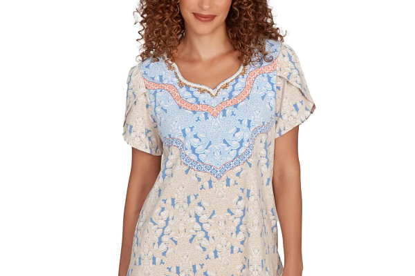 Petite Tops: Fashion-Forward Styles for Smaller Frames petite tops