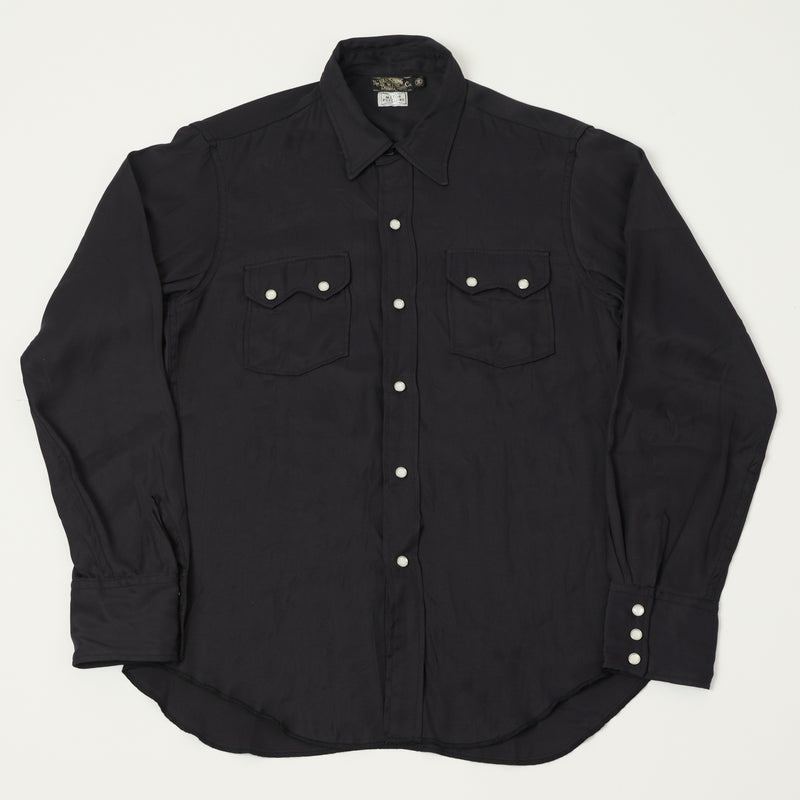black shirt