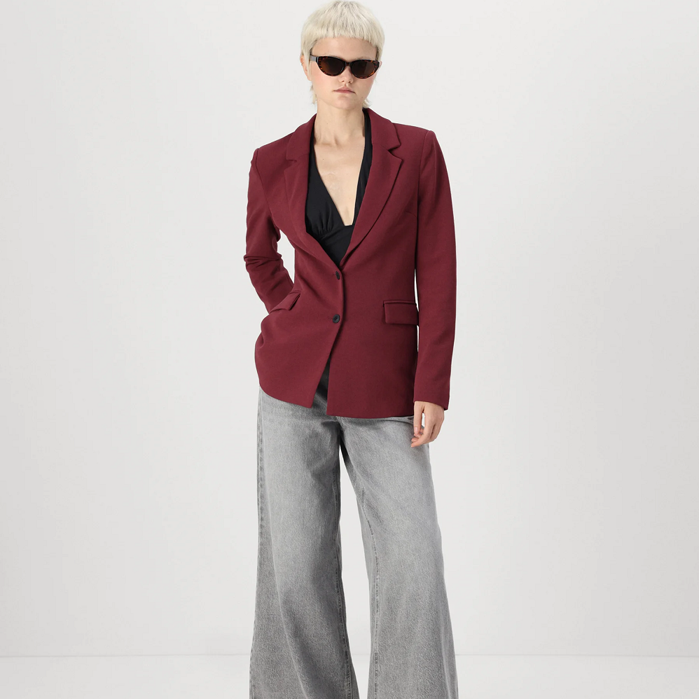 fitted blazer