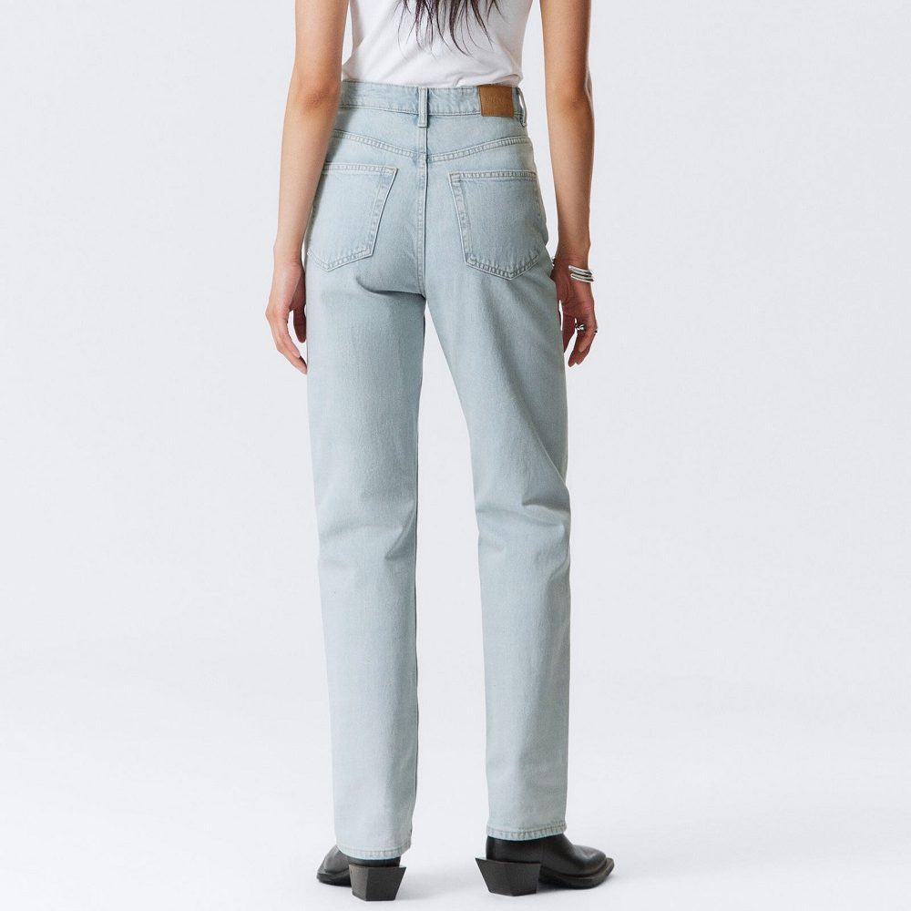 straight jeans